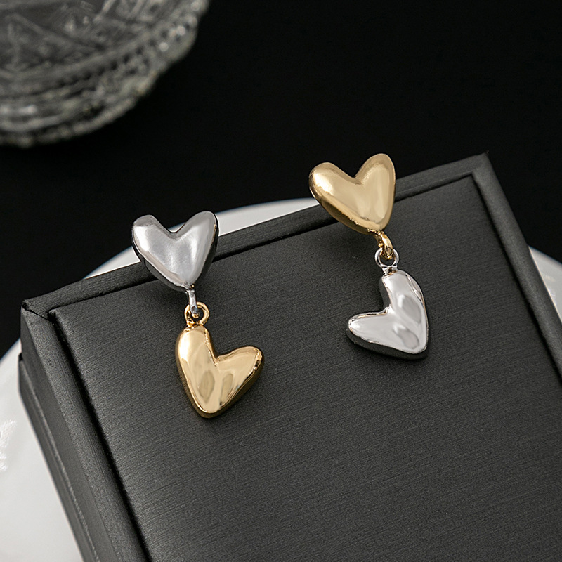 Silver Needle Heart Shaped Asymmetric Earrings Wholesalers