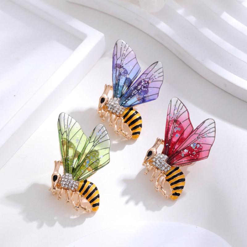 Diamond-encrusted Elf Bee Brooch Wholesaler