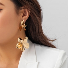 Pendientes De Flor De Pétalo De Metal Pendientes De Borla Retro Mujeres Al Por Mayor