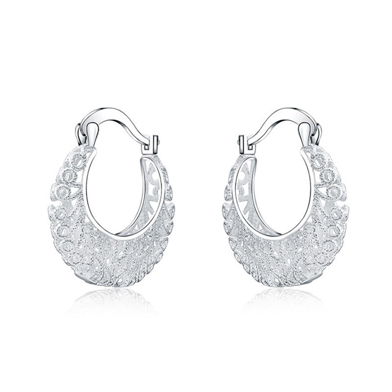 Hollow Braided Pattern Ear Buckle Wholesalers