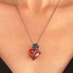 Winding Flower Heart-shaped Clavicle Chain Wholesalers