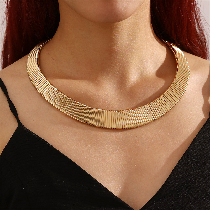 Wide Snake Bone Chain Collar Wholesalers