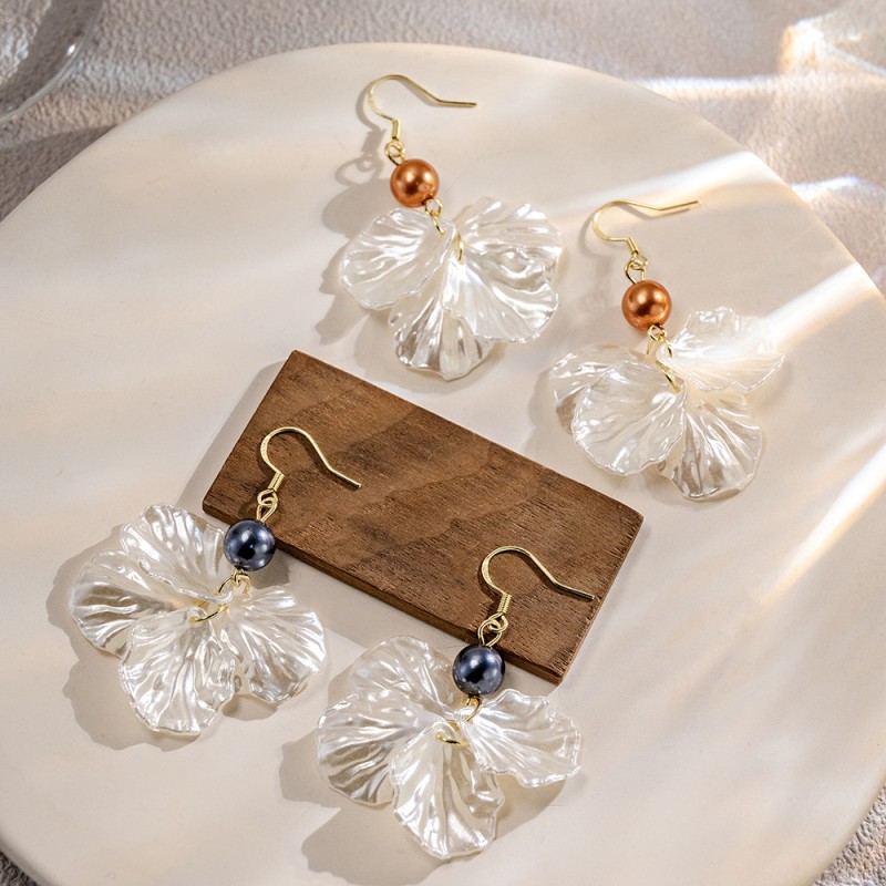 Silver Needle Pearl Shell Earrings Wholesaler