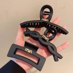 Mayorista De Clips De Tiburón Geométrico De Letras