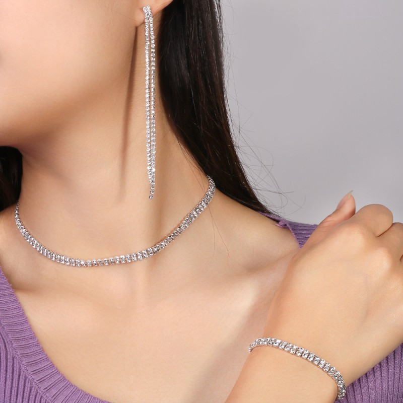 Lleno De Diamantes Collar Pendientes Pulsera De Tres Piezas Mayorista