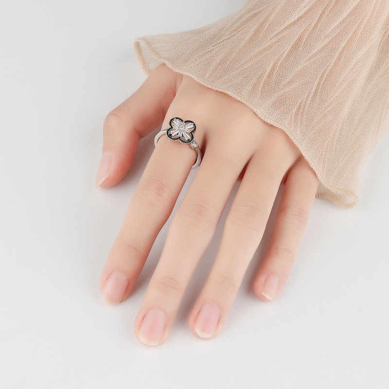 925 Silver Zircon Rotating Four Leaf Clover Opening Ring Wholesalers