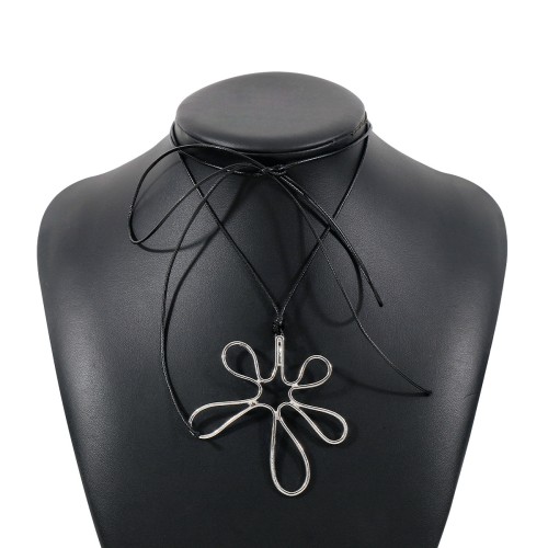 Hollow Flower White K