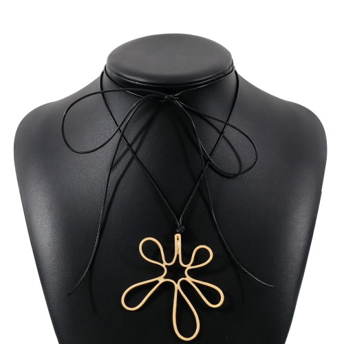 Hollow Flower Sand Gold