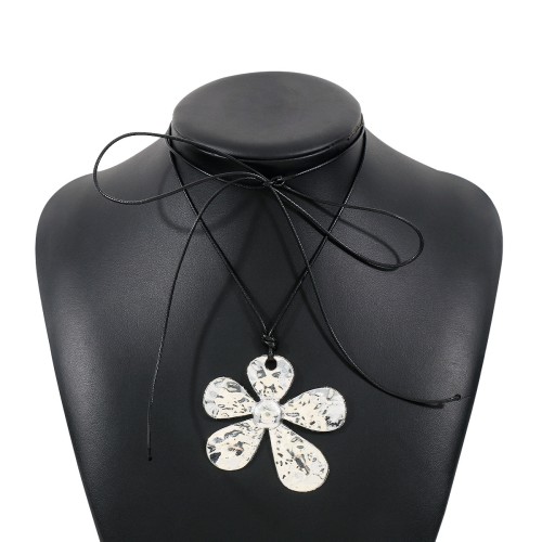 Flowers White K