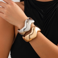 Pulsera De Resorte De Arco Ondulado Mayorista