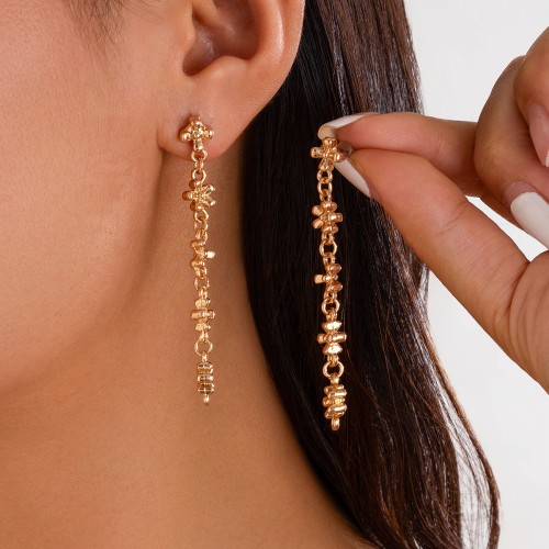 02 Gold Ear