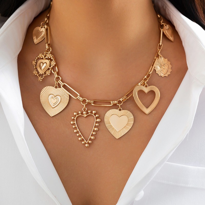 Hollow Love Striped Necklace Wholesalers