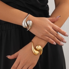 Water Drop Spring Bracelet Wholesalers