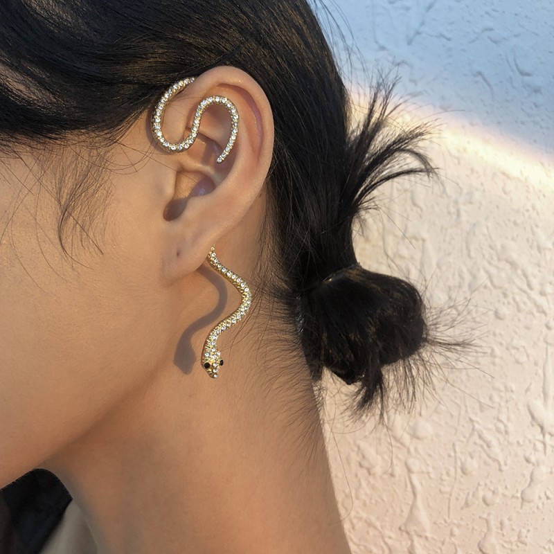 Mayorista De Gancho De Oreja En Forma De Serpiente Con Incrustaciones De Diamantes