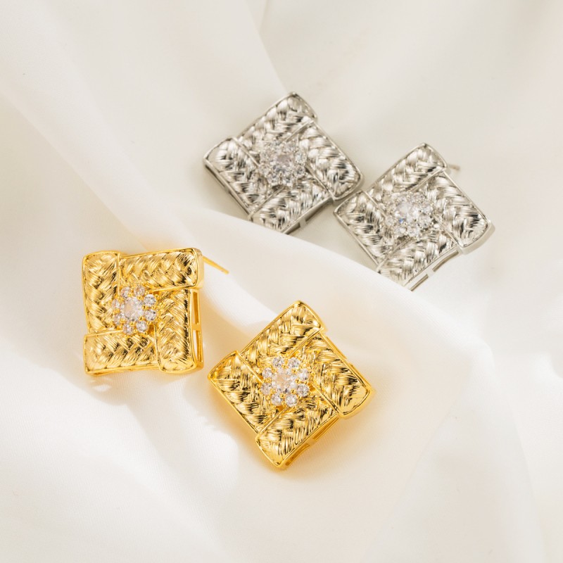 Mayorista De Pendientes De Textura De Giro Cuadrado Con Incrustaciones De Diamantes