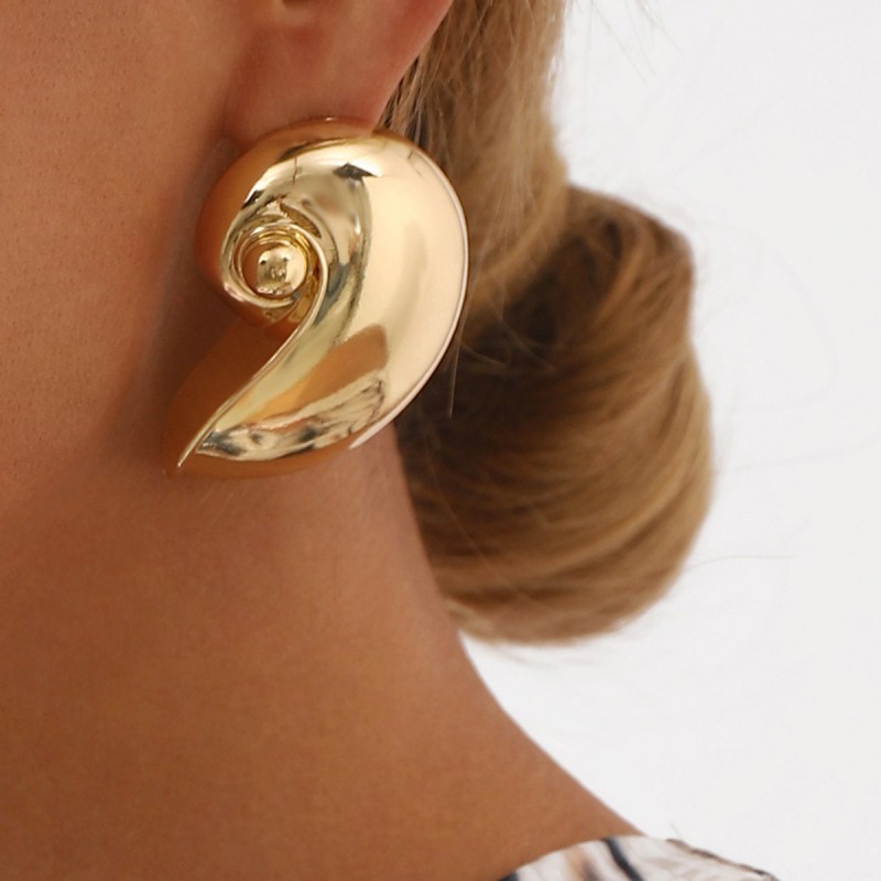 Bright Conch Earrings Wholesalers
