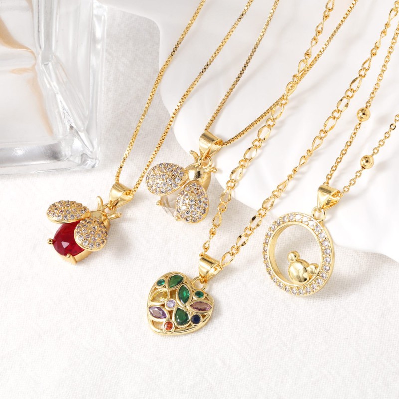 Diamond-encrusted Insect Clavicle Chain Wholesalers