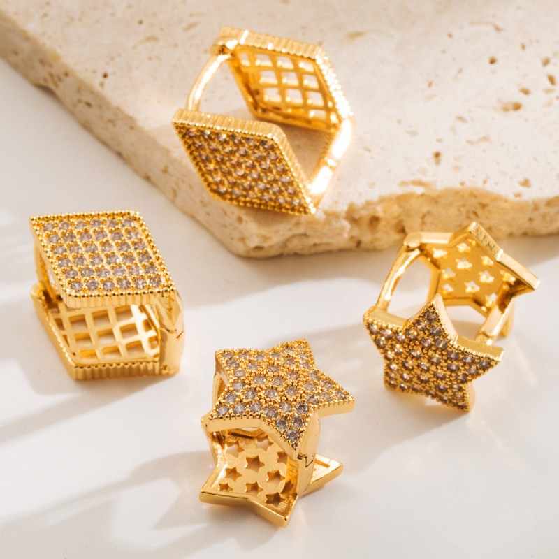 Mayorista De Pendientes Huecos De Doble Cara En Forma De Diamante Estrella De Cinco Puntas