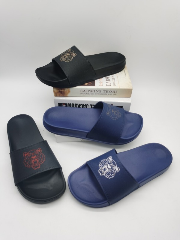 Customized PU men slippers