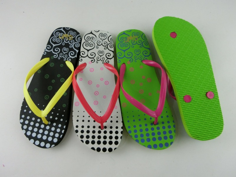 Women beaty flip flop