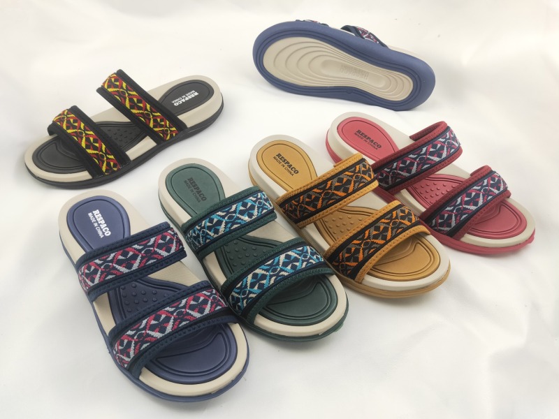 women classic slippers