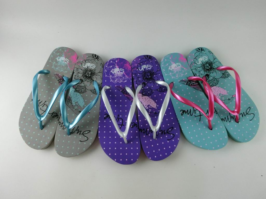 New design women beach slipper