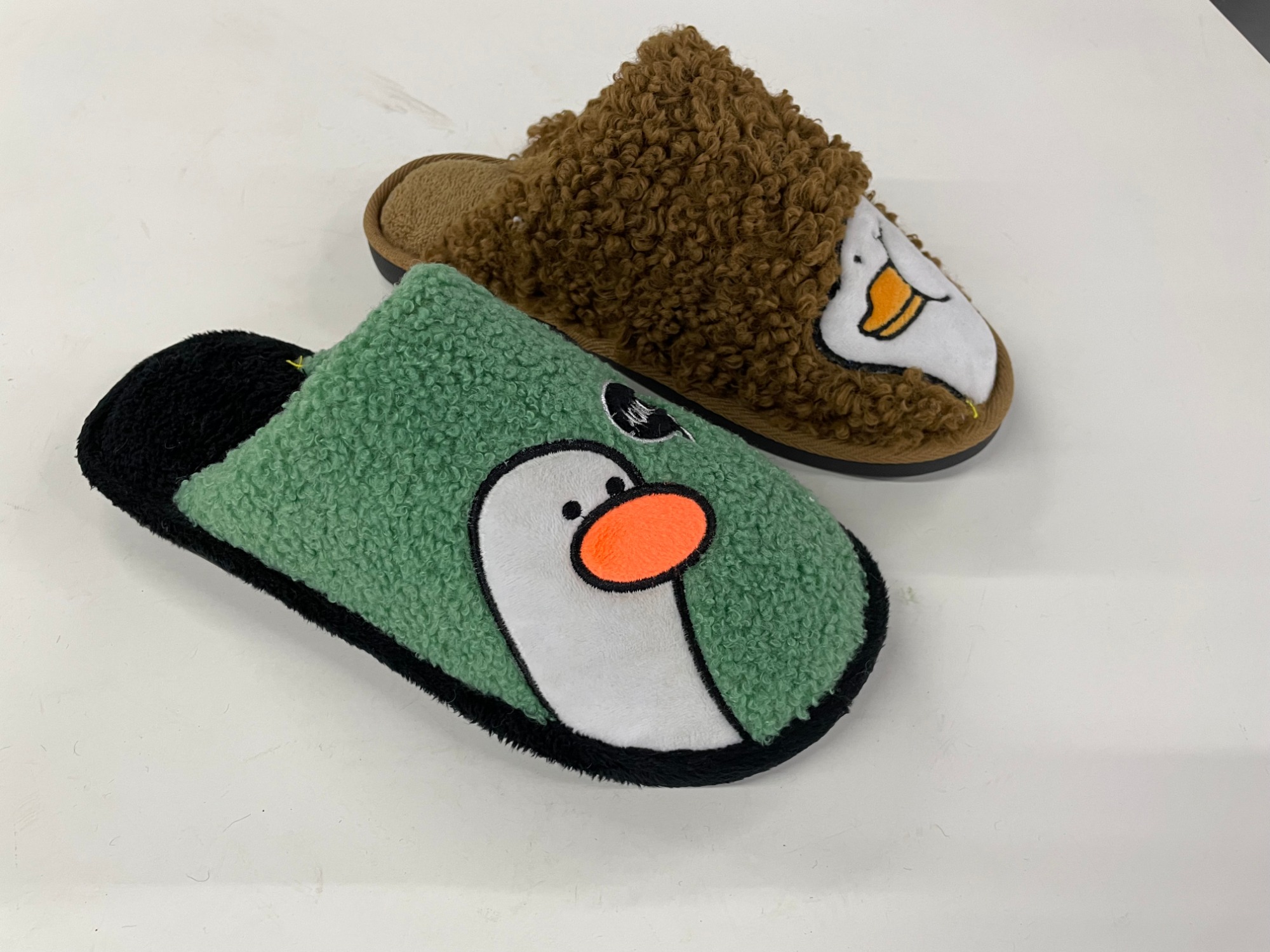 Unisex colorful fur slippers