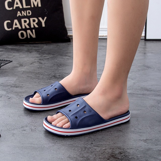 2022Men's flip-flops outdoor EVA soft soles men's bathroom cool slippers Men's home shoes, non-slip massage slippers