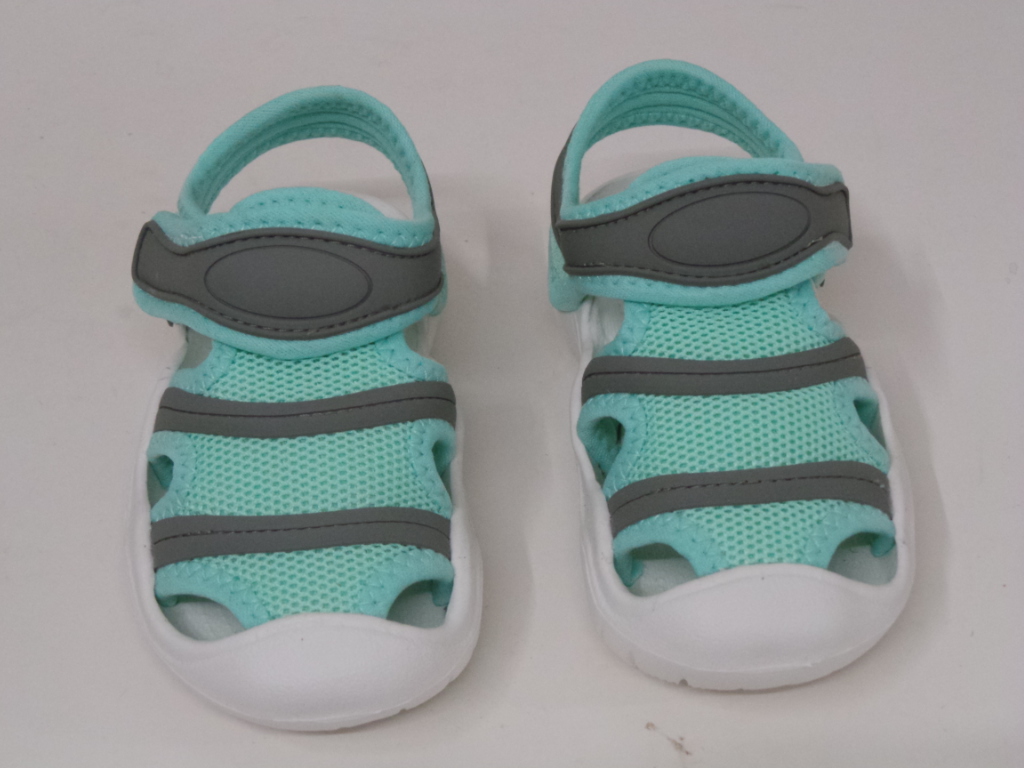 Beach sandals for kids
