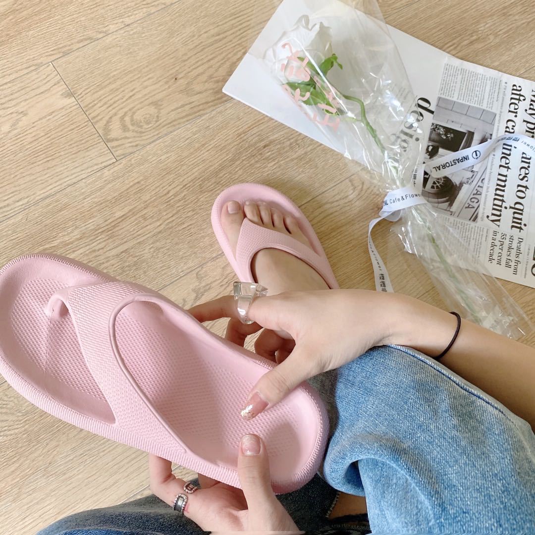 2022 New summer bathroom, home slippers, women's summer chunky flip-flops
