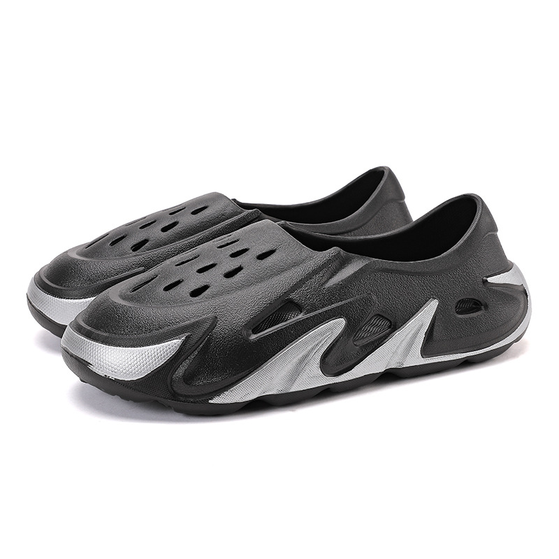 2022 New Thick Soled Men's Flame Stroked Crocs fashion adult garden shoes Beach couple cool slippers