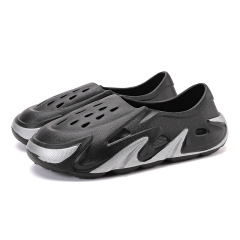 2022 New Thick Soled Men's Flame Stroked Crocs fashion adult garden shoes Beach couple cool slippers