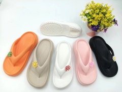 Fashionable Design Thick Sole Flat Flip Flops