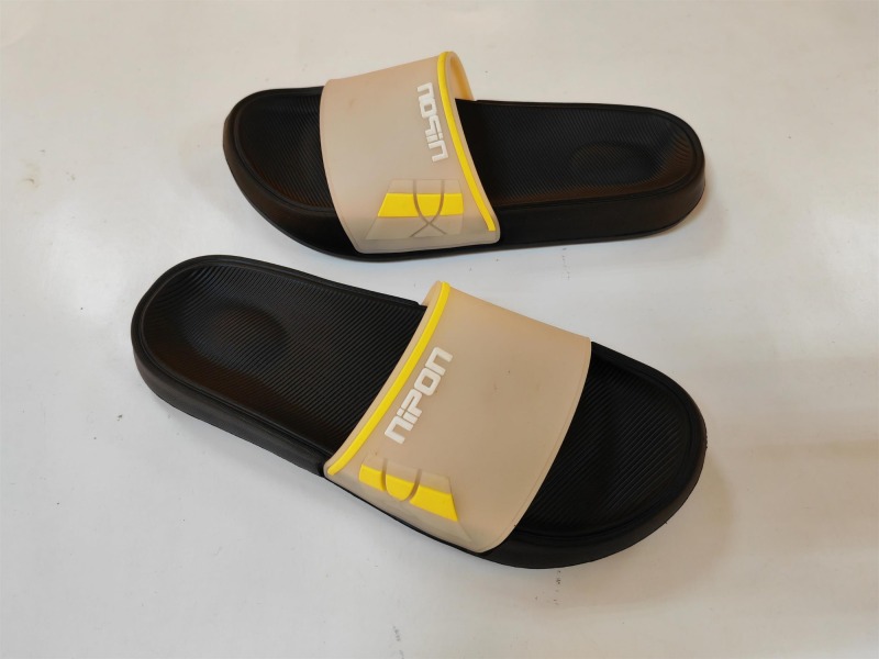 Factory Fashion Oem Custom Designer Logo Printing Flat Indoor Outdoor Slippers