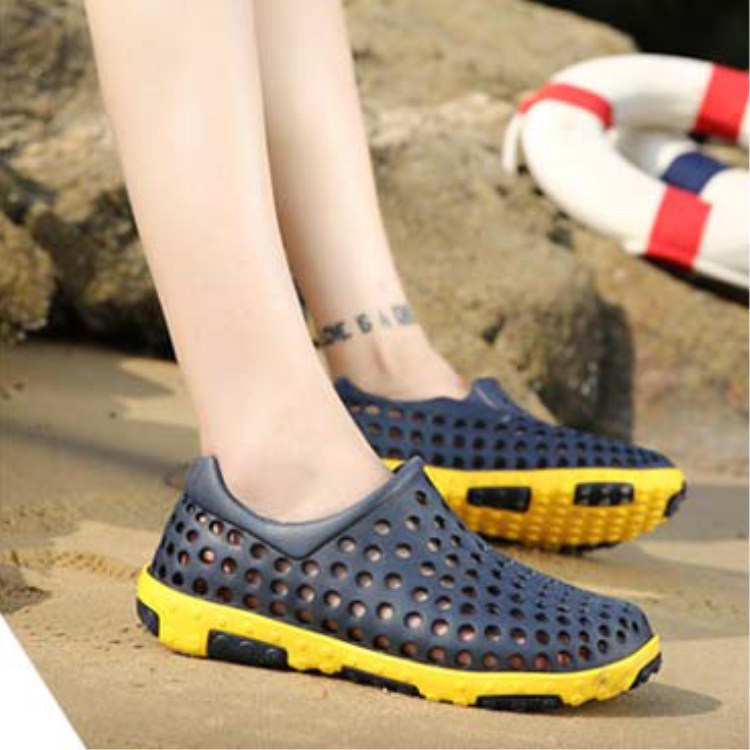 Summer new recreational sports sandals men's nest hole shoes men's beach shoes parent-child lovers garden shoes