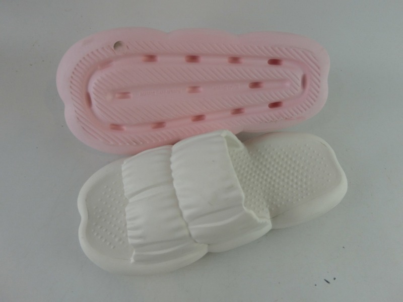 2022 New fashion bathroom slippers