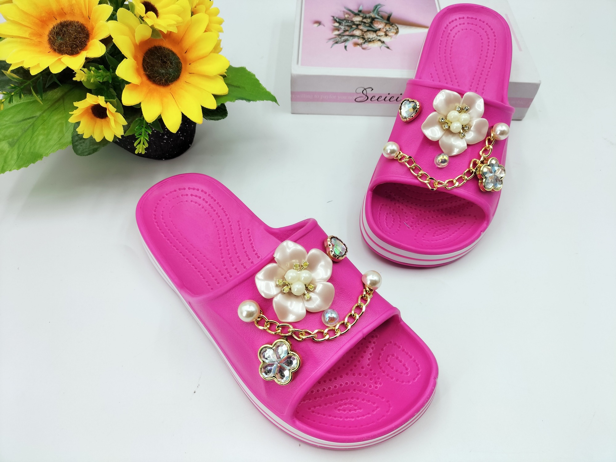 Decorable pretty ladies slippers