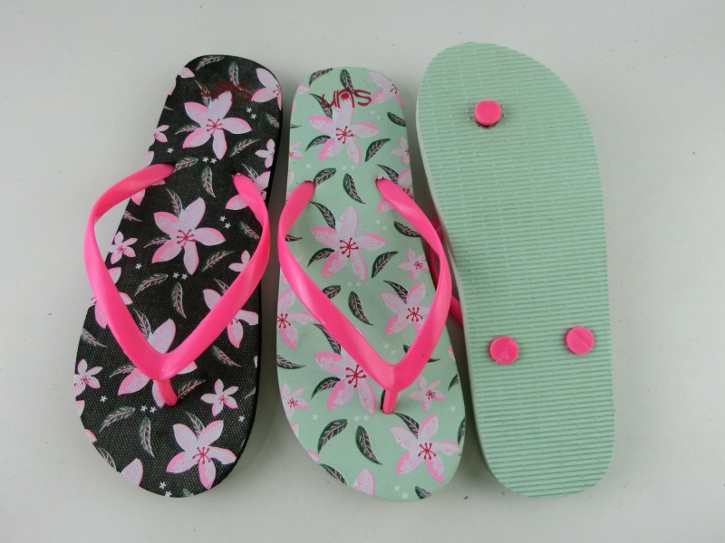 Women PVC Thong Design Cheap Wholesale Personalized Flip Flops