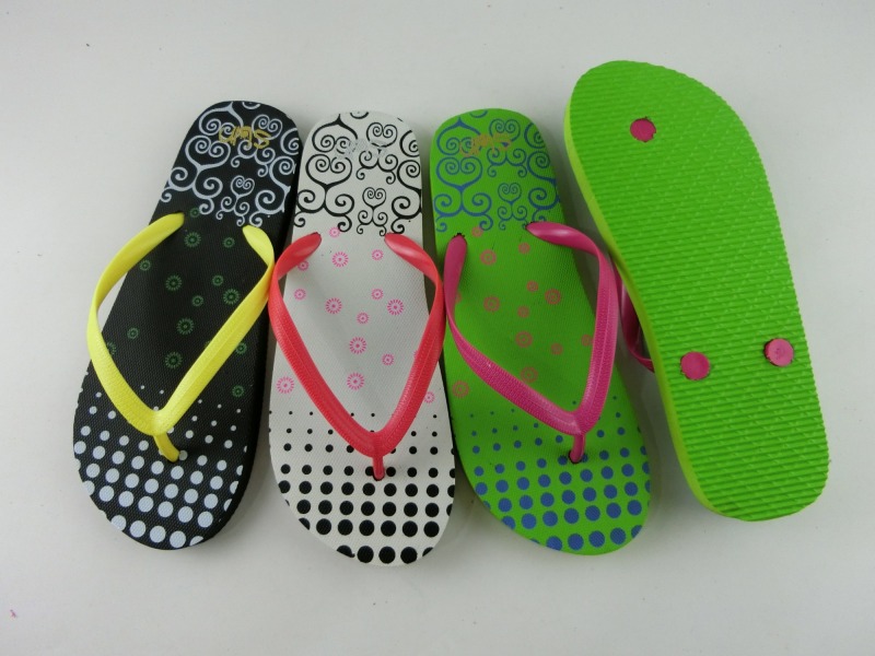 New design cheap wholesale colorful Flip flops women