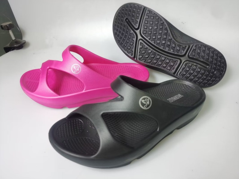 Latest Design EVA Soft sole slippers