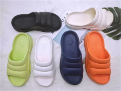 EVA Thick Sole Pillow Cloud Slides Summer Bathroom Bathing Silent Soft Sole Slippers