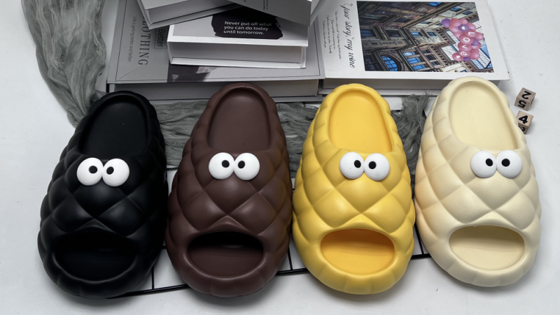 Wholesale Pineapple Summer Comfy Cushioned Thick Sole Slippers