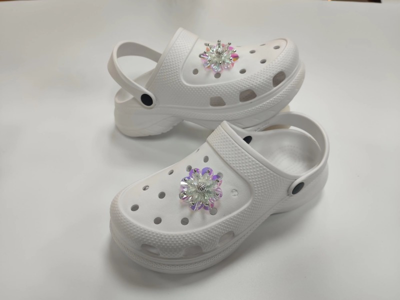 Shiny diamond thick sole women's garden shoes