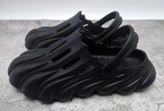 2023 New EVA fashion style non-slip clogs sandals for Women and Men