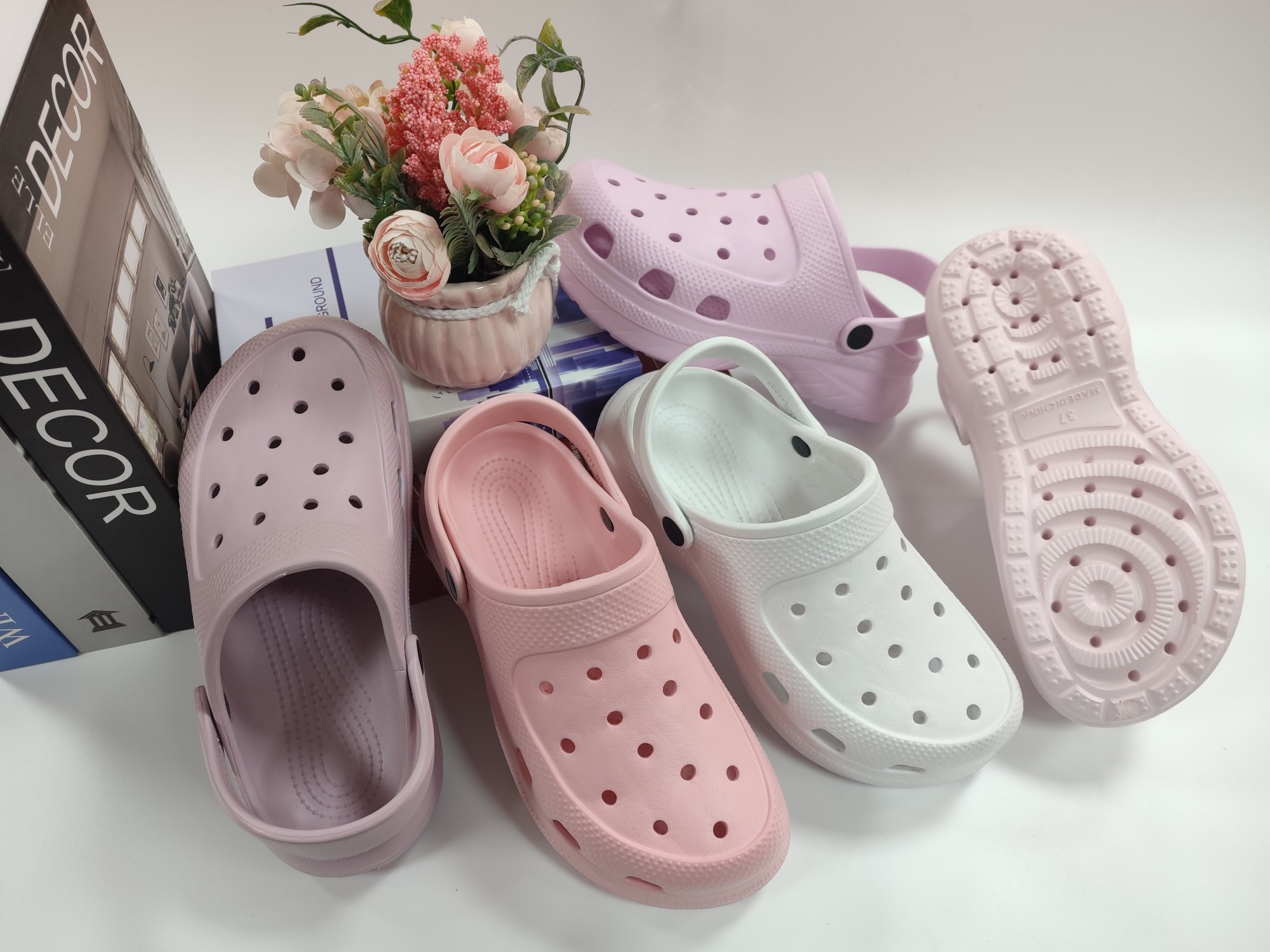 Shiny diamond thick sole women's garden shoes