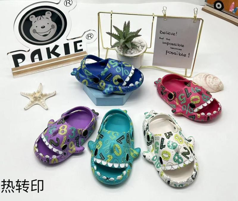 Printed Design Sandals Childern's Shark Sandals Kid Cute Shark slippers