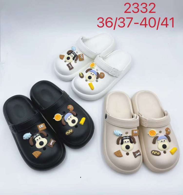New Flat Summer Cartoon clogs Beach Sandals Shoes Classic Eva Women Garden Clogs Shoes