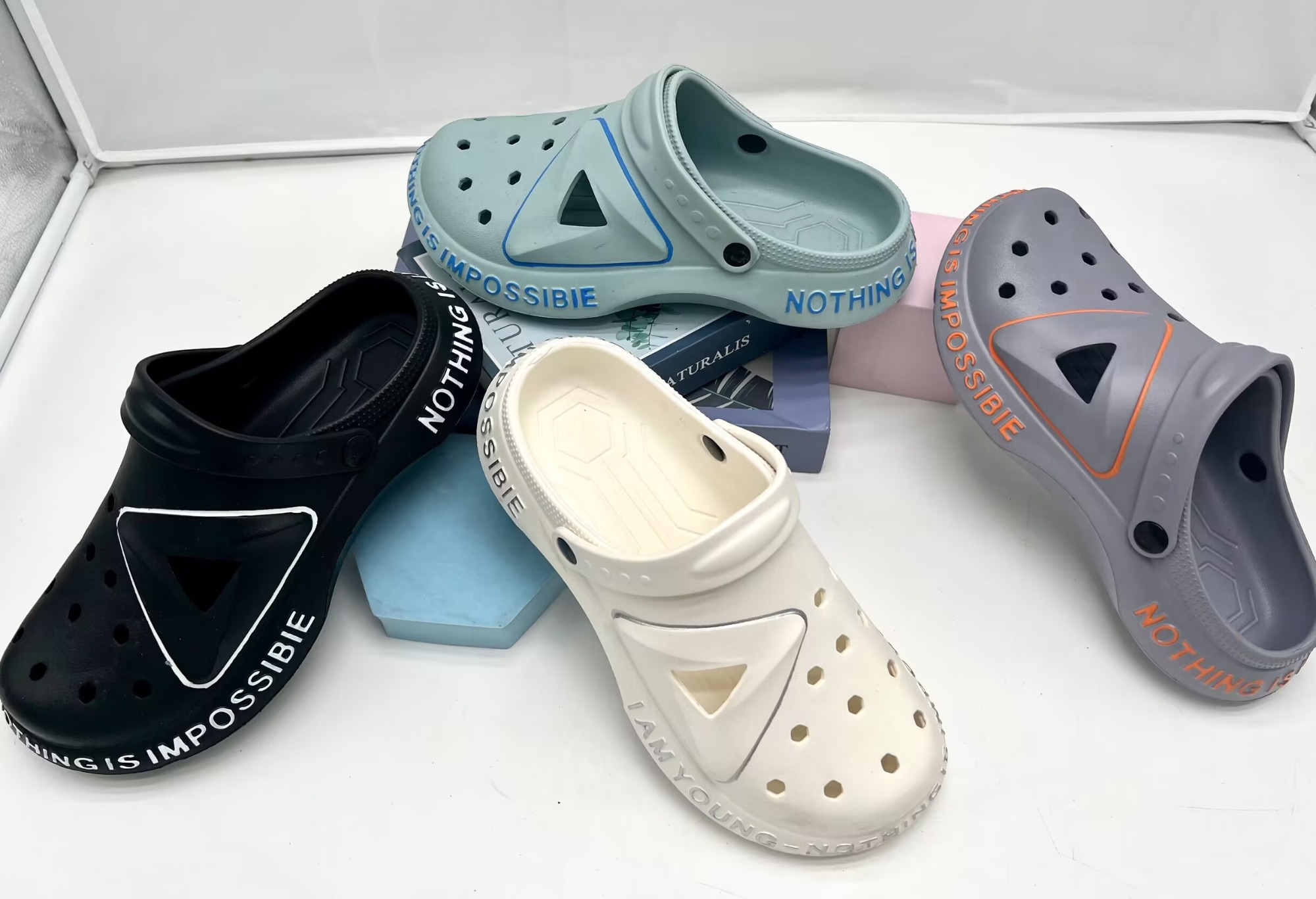 HOT SALE wholesale sandals men Non-Slip Garden shoes Lightweight Eva Outdoor clogs & mules