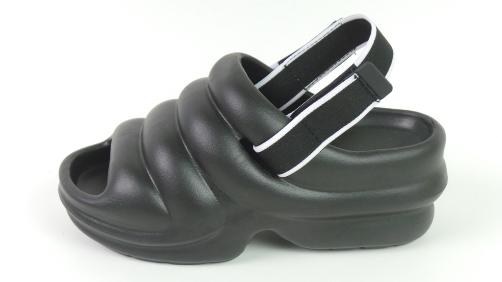 2022 Summer sandal beach shoes fashion casual soft bottom breathable cool slippers