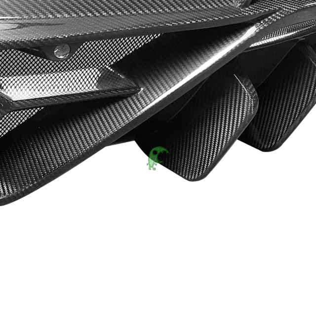 Mansory Style Half Dry Carbon Fiber Rear Bumper For Lamborghini URUS 2018-2020